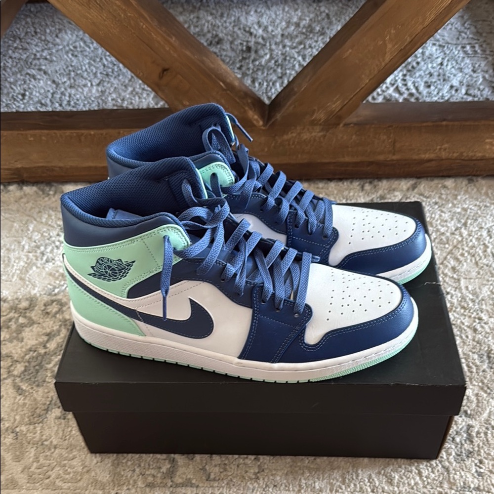 Nike Air Jordan Mid in Blue and White